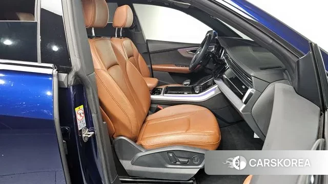 Audi Q8 (4M) 2021 Синий из Кореи, фото 2