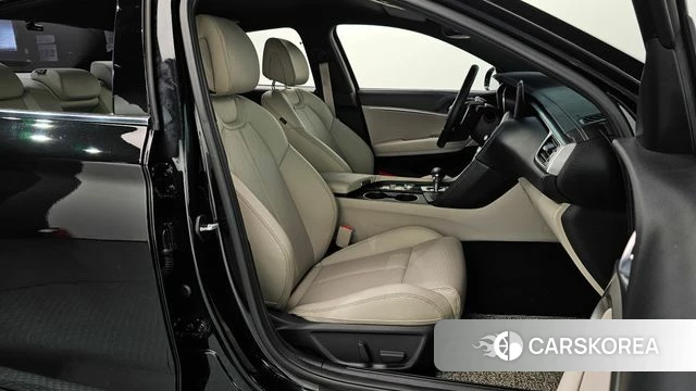 Genesis The New G70 2022 Черный из Кореи, фото 2