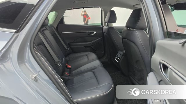 Hyundai Sonata D Edge (DN8) 2024 Серебристо-серый из Кореи, фото 2