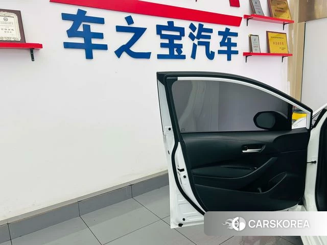 Toyota Levin 2023 Белый из Китая, фото 2