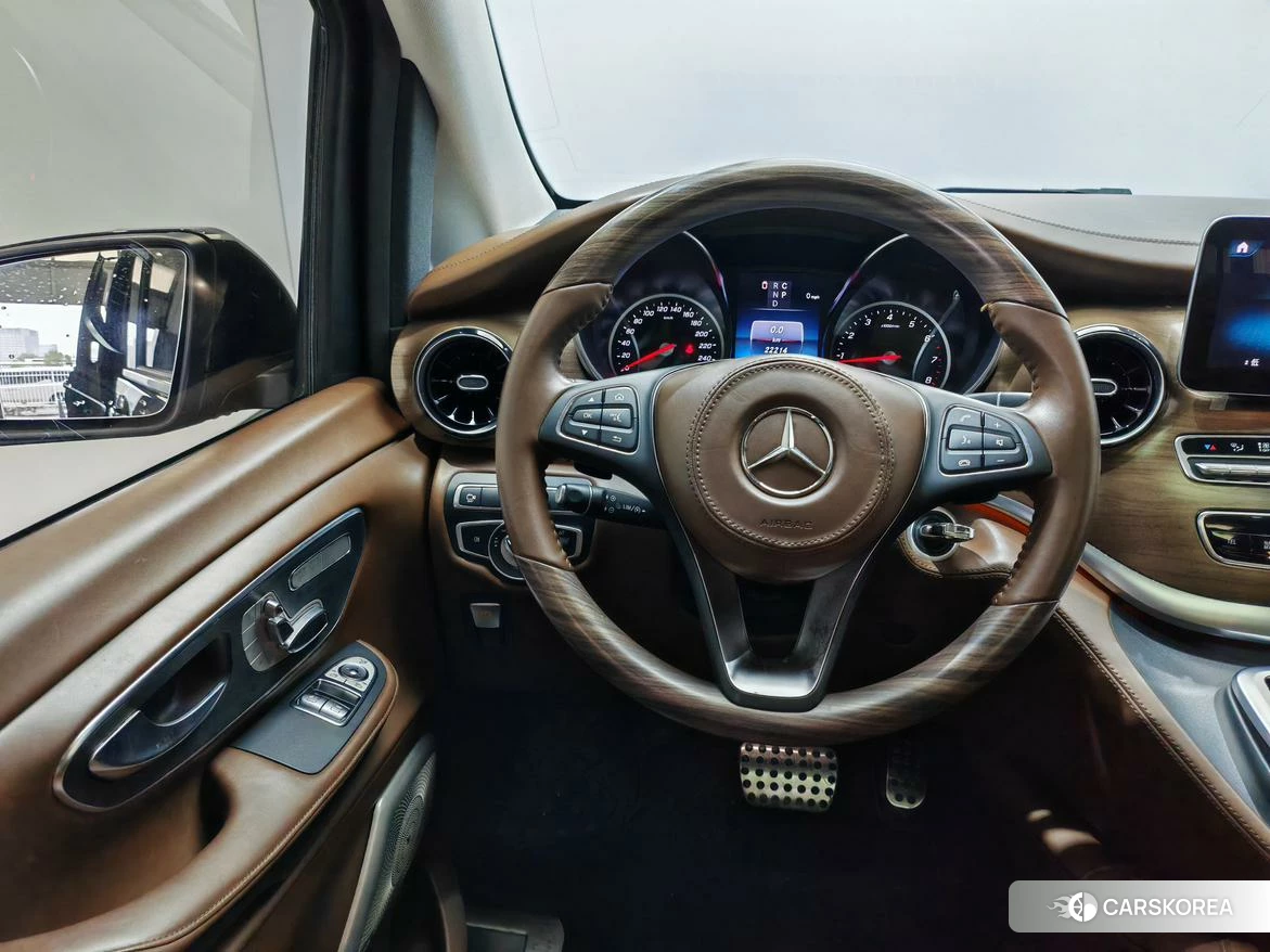 Mercedes-Benz V-Class 2021 Черный из Китая, фото 2