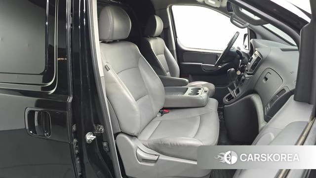Hyundai The New Grand Starex 2019 Черный из Кореи, фото 2