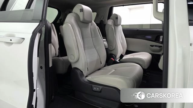 Kia Carnival 4th generation 2023 Белый из Кореи, фото 2