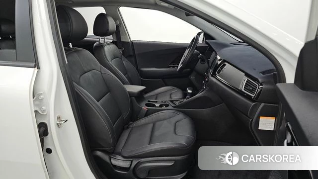 Kia Niro 2018 Белый из Кореи, фото 2