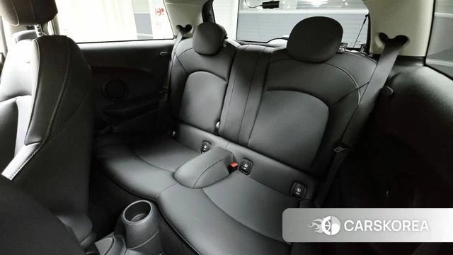 Mini Cooper 2022 Черный из Кореи, фото 2