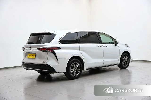 Toyota Sienna 2025 Белый из Китая, фото 2
