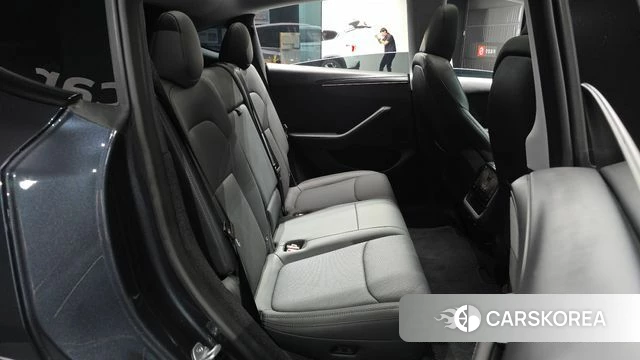 Tesla Model Y 2025 Серый из Кореи, фото 2