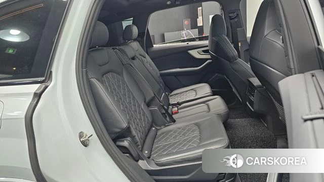 Audi Q7 (4M) 2023 Белый из Кореи, фото 2