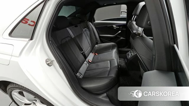 Audi A4 (B9) 2021 Белый из Кореи, фото 2