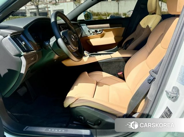 Volvo S90 2024 Белый из Кореи, фото 2