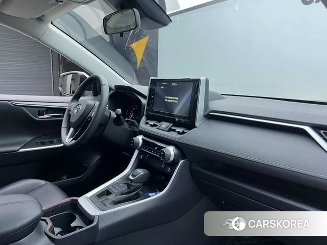 Toyota RAV4 2021 Белый из Китая, фото 2