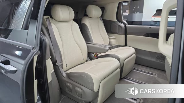 Kia The New Carnival 4th Generation 2024 Серый из Кореи, фото 2