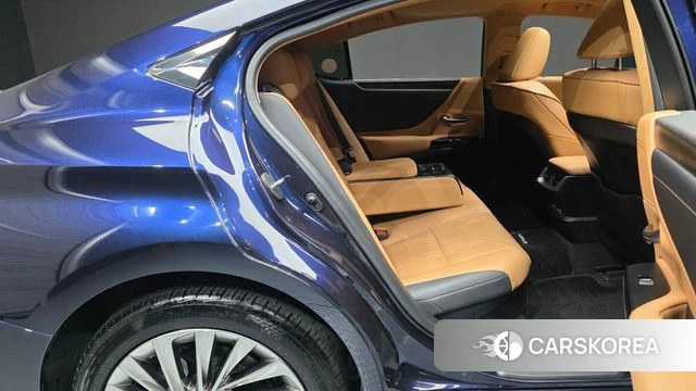 Lexus ES300h 7th generation 2022 Синий из Кореи, фото 2