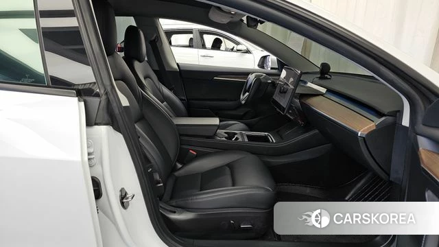 Tesla Model 3 2022 Белый из Кореи, фото 2