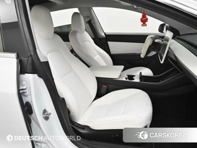 Tesla Model 3 2020 Белый из Кореи, фото 2