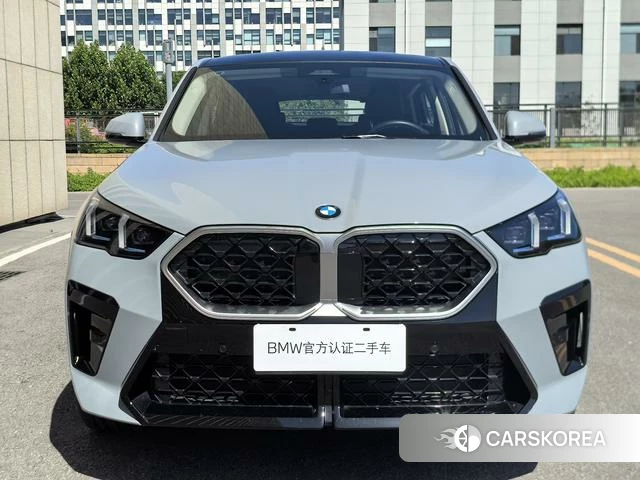 BMW X2 2025 Серебристо-серый из Китая, фото 2