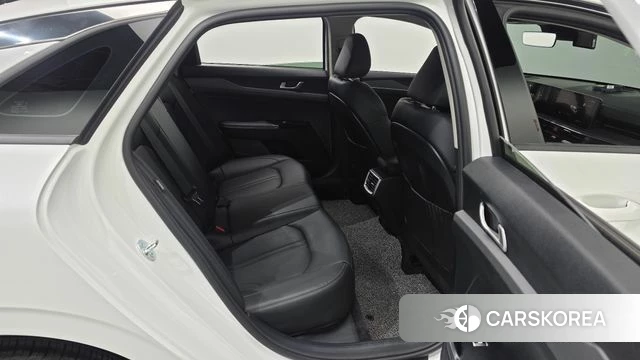 Kia The New K5 3rd generation 2026 Белый из Кореи, фото 2