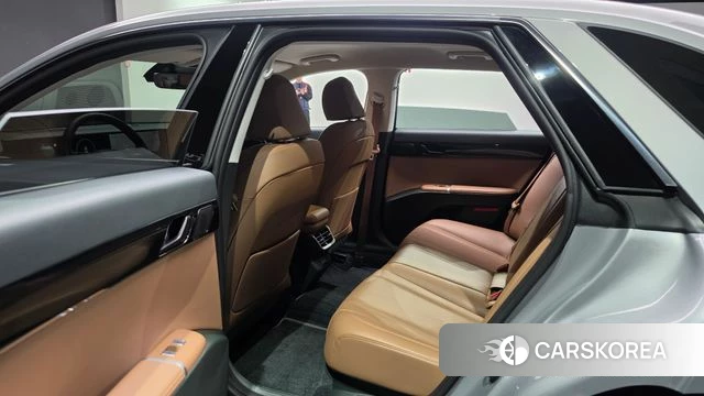 Hyundai Grandeur (GN7) 2023 Серебряный из Кореи, фото 2