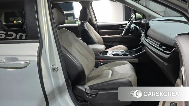 Kia The New Carnival 4th Generation 2024 Серебристо-серый из Кореи, фото 2