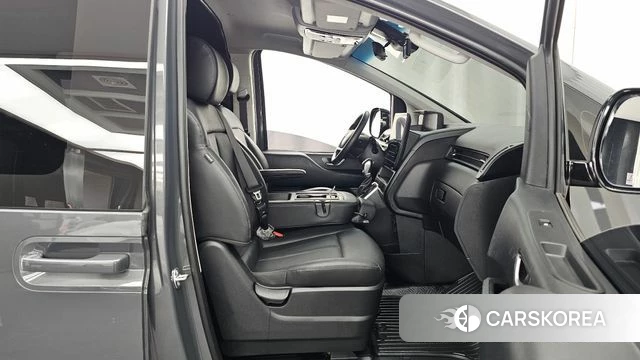 Hyundai Staria 2025 Серый из Кореи, фото 2