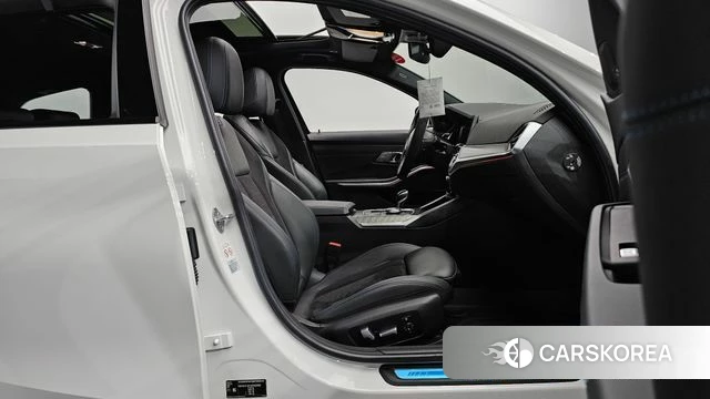 BMW 3 Series (G20) 2021 Белый из Кореи, фото 2
