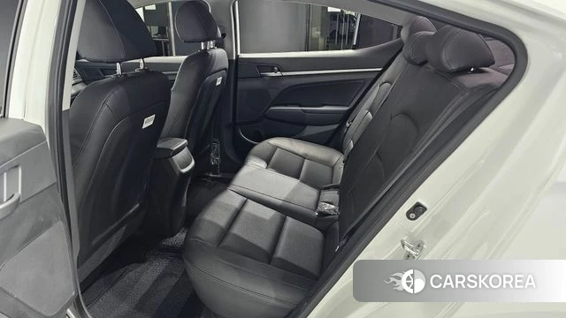 Hyundai Avante AD 2018 Белый из Кореи, фото 2