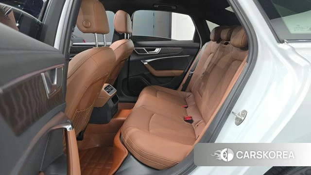 Audi A6 (C8) 2021 Белый из Кореи, фото 2
