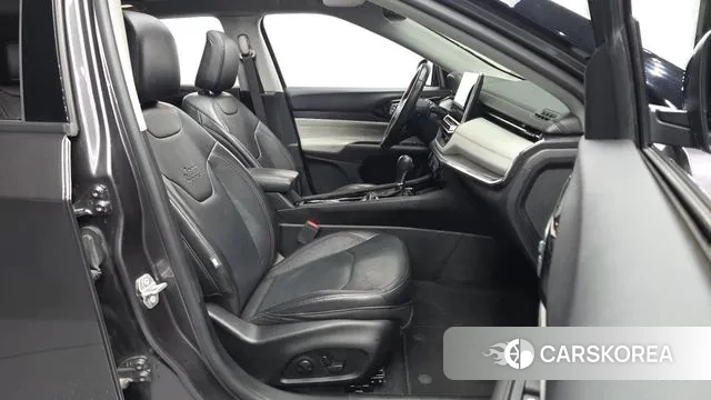 Jeep Compass 2nd Generation 2022 Серый из Кореи, фото 2