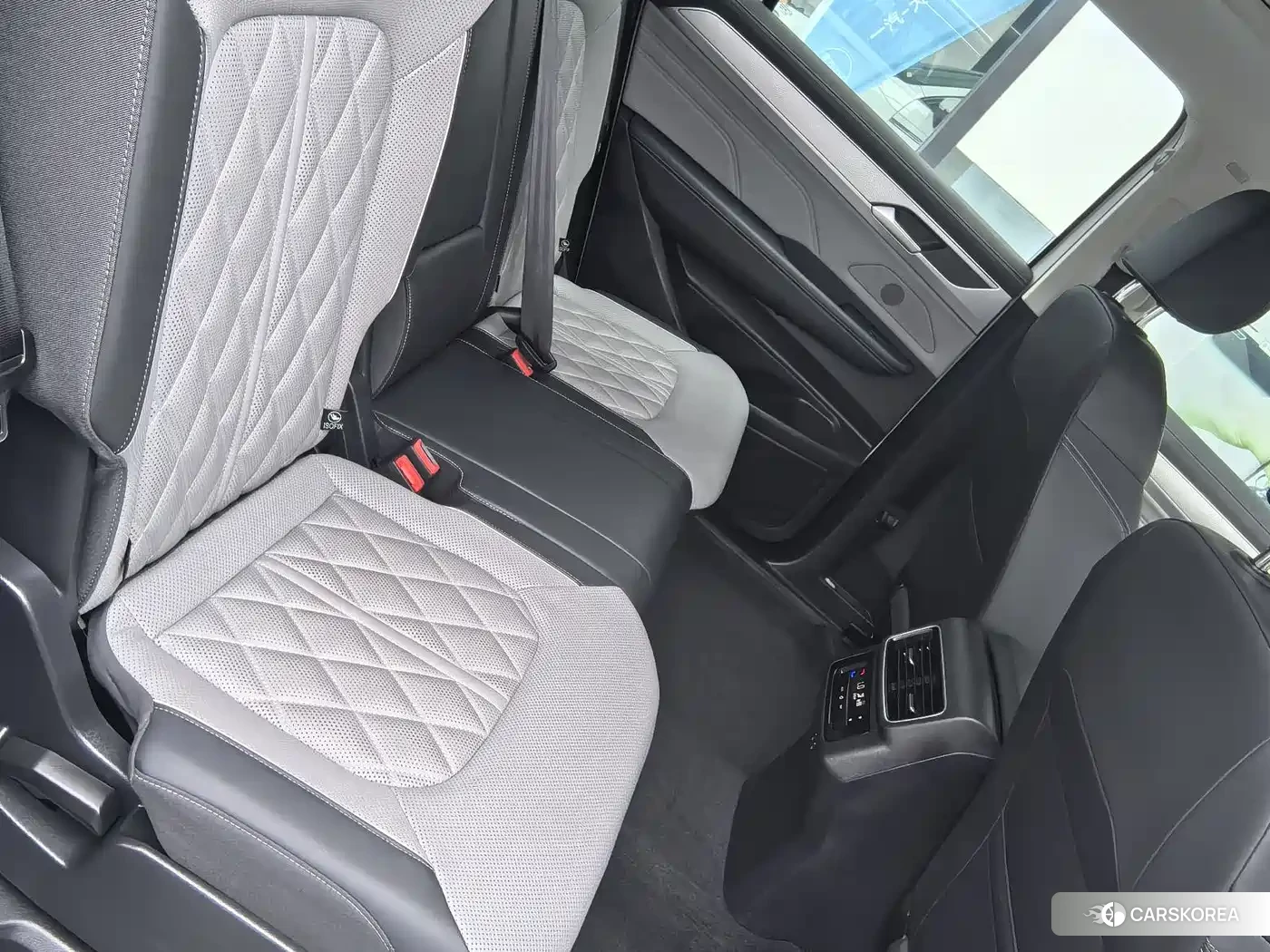 Volkswagen Tavendor 2023 Белый из Китая, фото 2