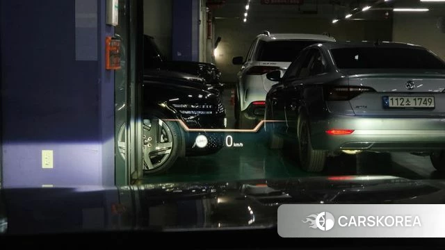 BMW 7 Series (G70) 2023 Черный из Кореи, фото 2