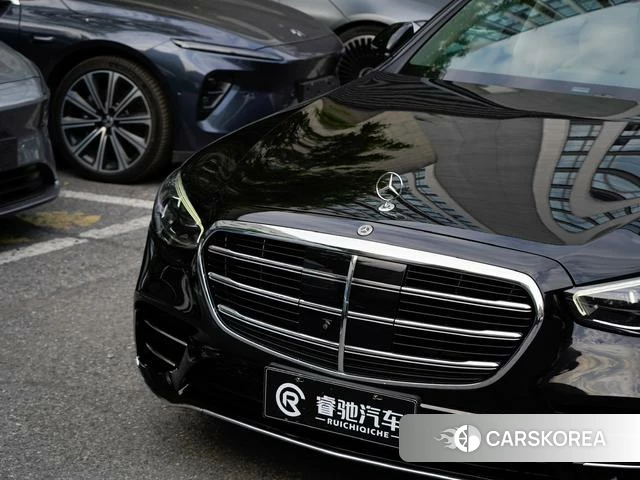 Mercedes-Benz S-Class 2023 Черный из Китая, фото 2