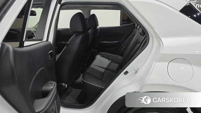 Hyundai Venue 2025 Белый из Кореи, фото 2