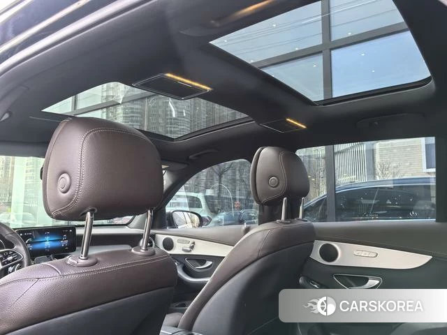 Mercedes-Benz GLC 2021 Черный из Китая, фото 2