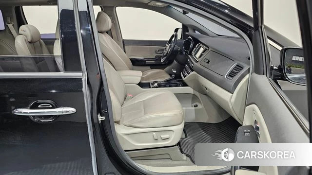 Kia All New Carnival 2018 Черный из Кореи, фото 2