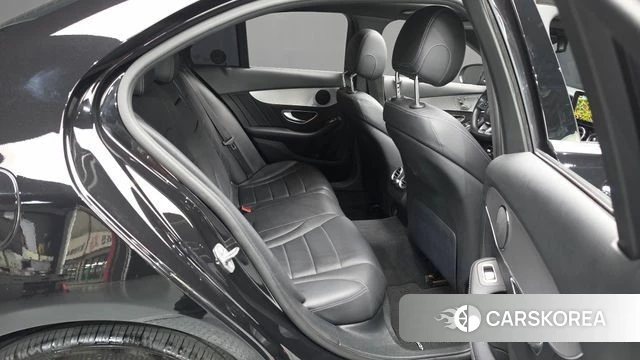 Mercedes-Benz C-Class W205 2018 Черный из Кореи, фото 2