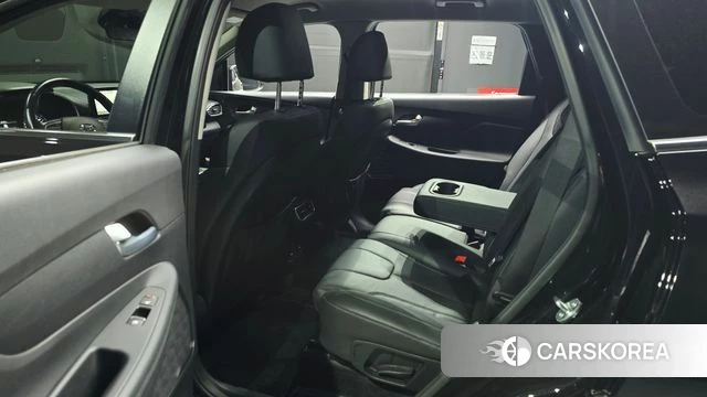 Hyundai The New Santa Fe 2023 Черный из Кореи, фото 2
