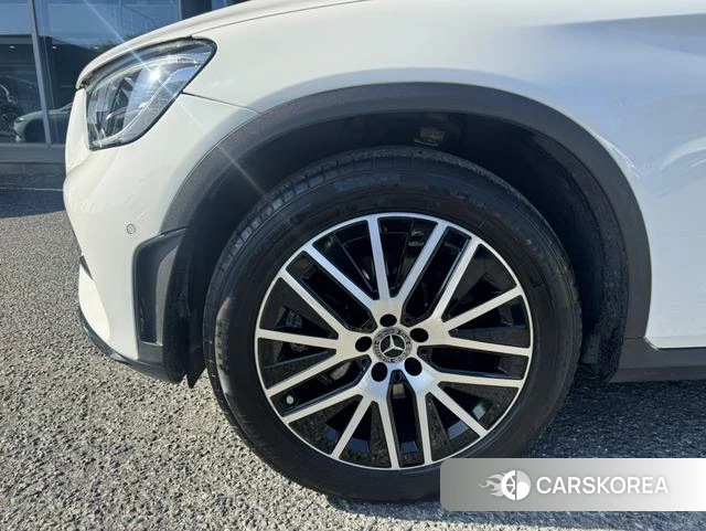 Mercedes-Benz GLC 2023 Белый из Китая, фото 2