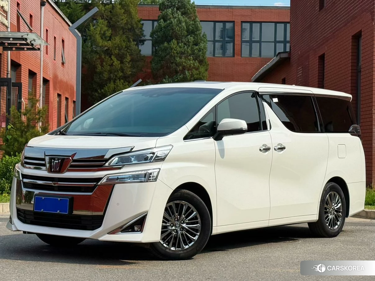 Toyota Vellfire 2021 Белый из Китая, фото 2