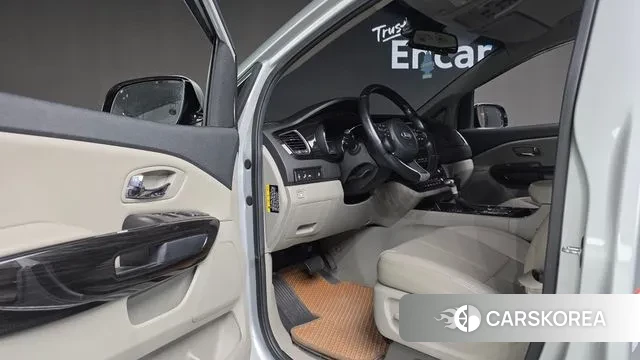Kia The New Carnival 2019 Серебряный из Кореи, фото 2