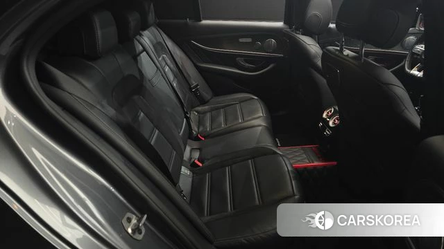 Mercedes-Benz E-Class W213 2019 Серый из Кореи, фото 2