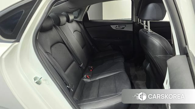 Kia The New K3 2nd generation 2021 Белый из Кореи, фото 2