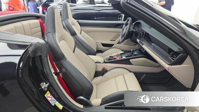 Porsche 911(992) 2025 Черный из Кореи, фото 2