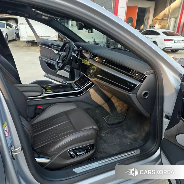 Audi A8 (D5) 2020 Серебряный из Кореи, фото 2