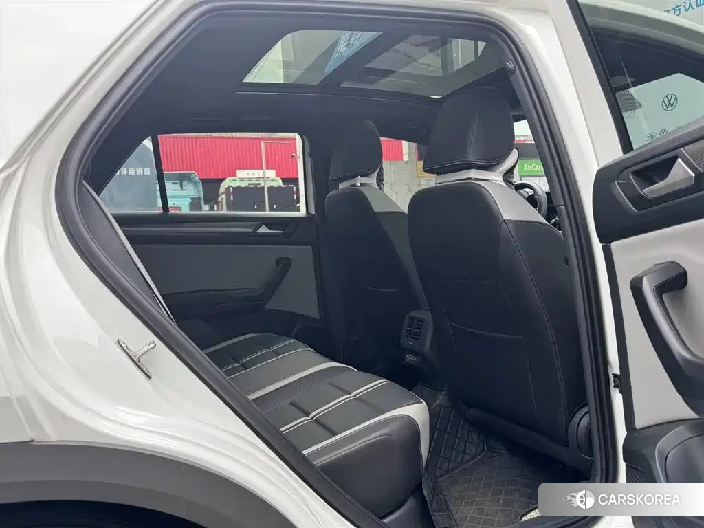 Volkswagen T-Roc 2024 Белый из Китая, фото 2