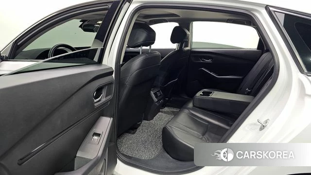 Honda Accord 11th Generation 2023 Белый из Кореи, фото 2