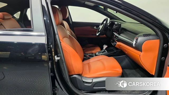 Kia The New K3 2nd generation 2021 Черный из Кореи, фото 2