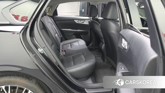 Kia The New K3 2nd generation 2024 Черный из Кореи, фото 2