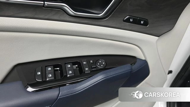 Kia Sportage 5th Generation Hybrid 2023 Белый из Кореи, фото 2