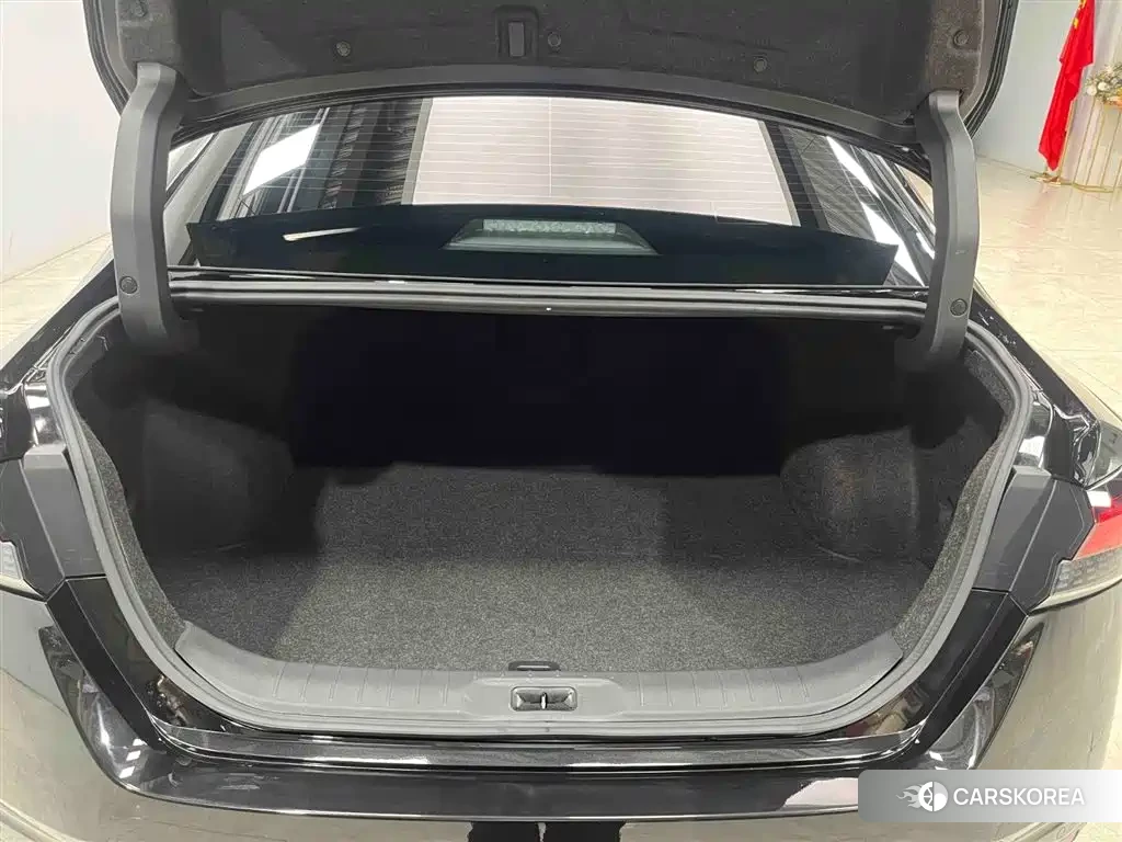 Nissan Altima 2023 Черный из Китая, фото 2