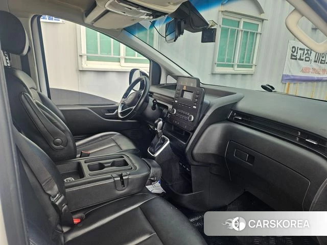 Hyundai Staria 2021 Белый из Кореи, фото 2